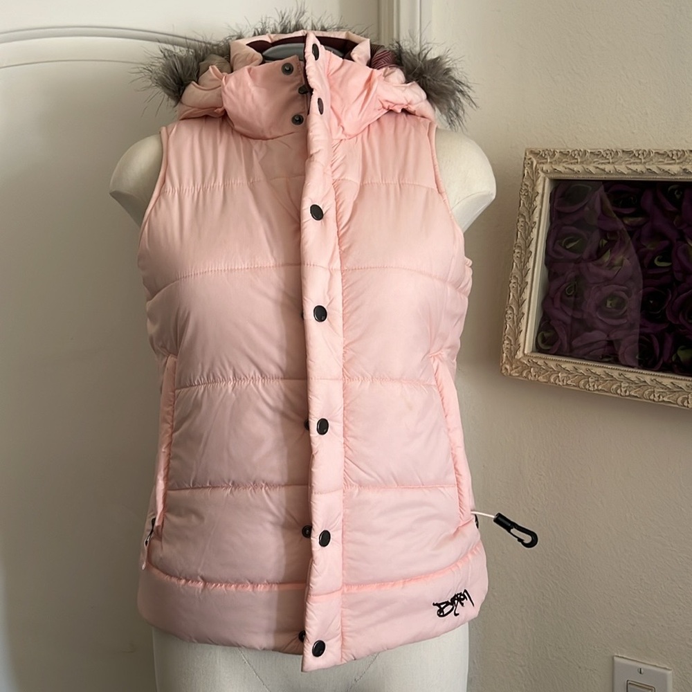 Burton~Puffy Vest / Pink With Faux Fur removable Hood - Picture 14 of 15